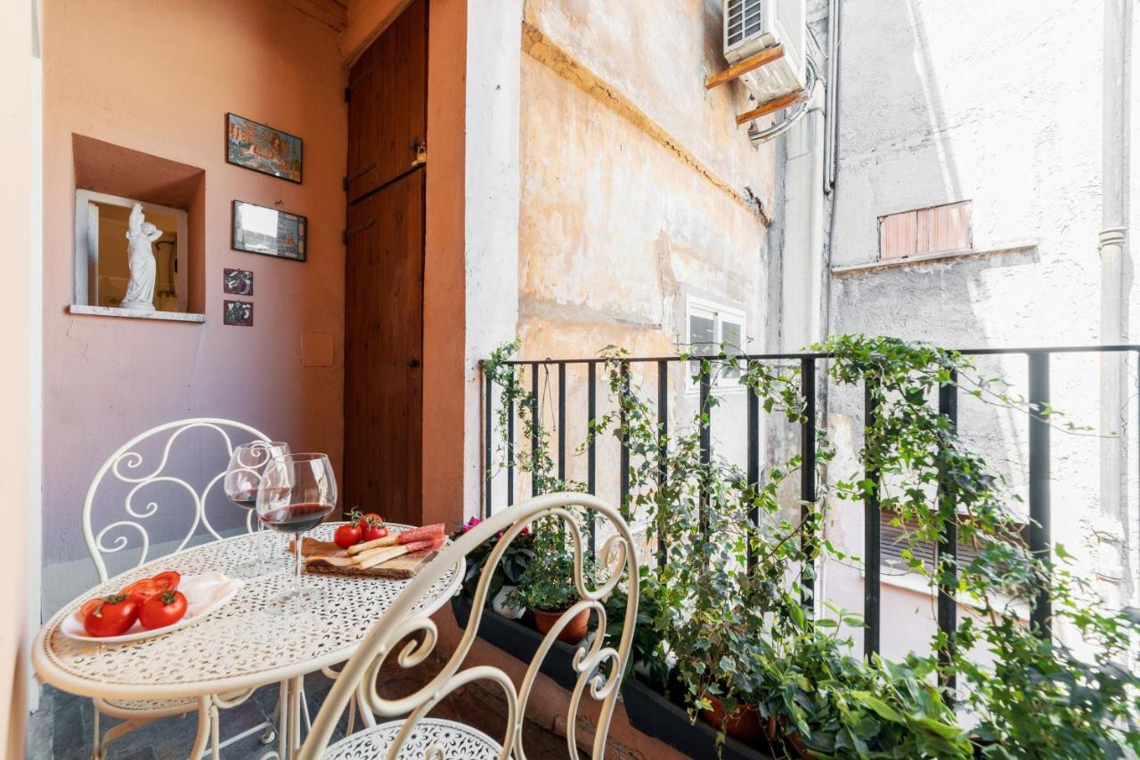 Domus Quiritum Charming, Appartamento D'Epoca A Campo De' Fiori Rom Exteriör bild
